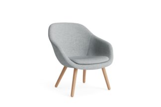 HAY About A Lounge 82 Loungestuhl low mit Sitzkissen, grau, eiche
